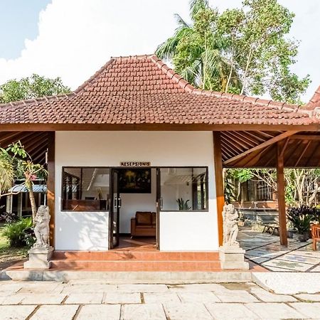 Reddoorz Syariah Near Gor Ken Arok Hotel Маланг Екстериор снимка