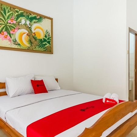 Reddoorz Syariah Near Gor Ken Arok Hotel Маланг Екстериор снимка