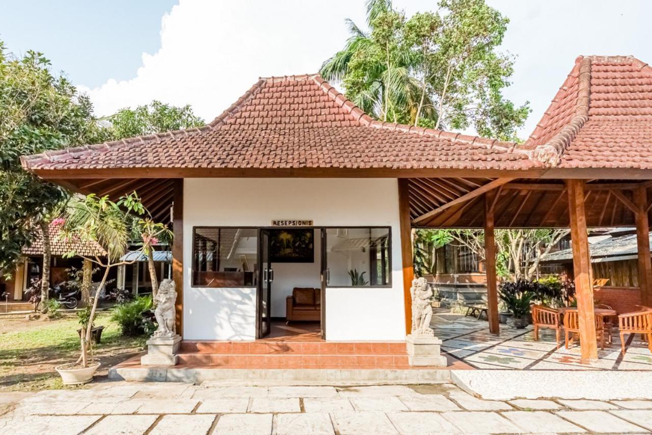 Reddoorz Syariah Near Gor Ken Arok Hotel Маланг Екстериор снимка