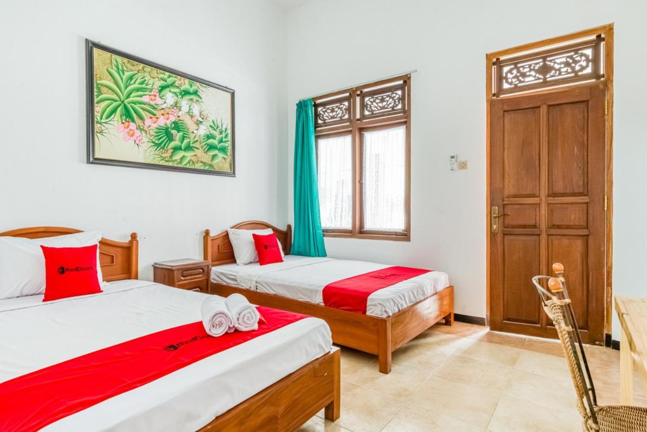 Reddoorz Syariah Near Gor Ken Arok Hotel Маланг Екстериор снимка
