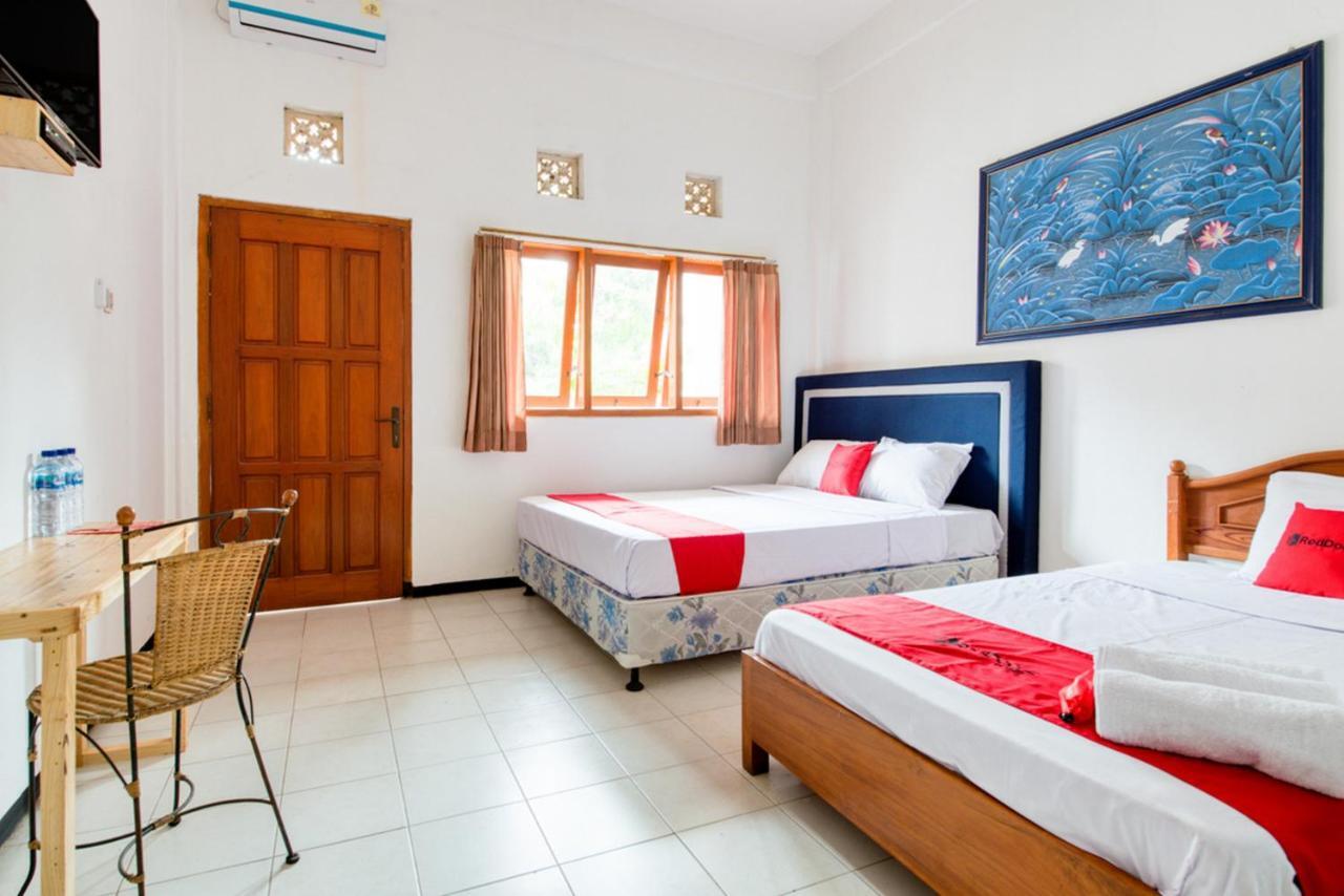 Reddoorz Syariah Near Gor Ken Arok Hotel Маланг Екстериор снимка